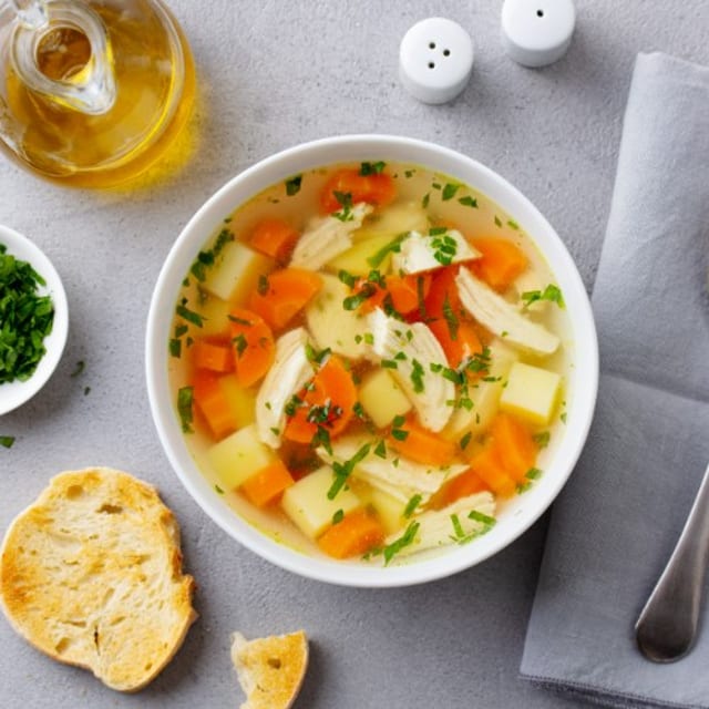 Sopa de pollo.