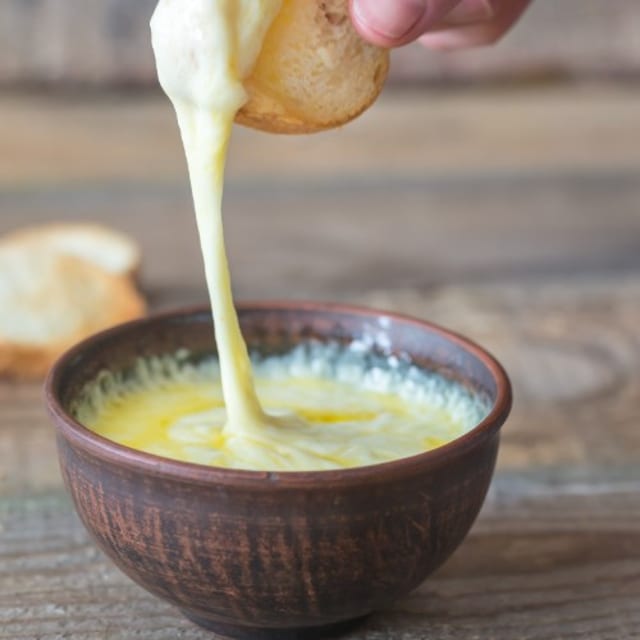 Medio cheese dip.